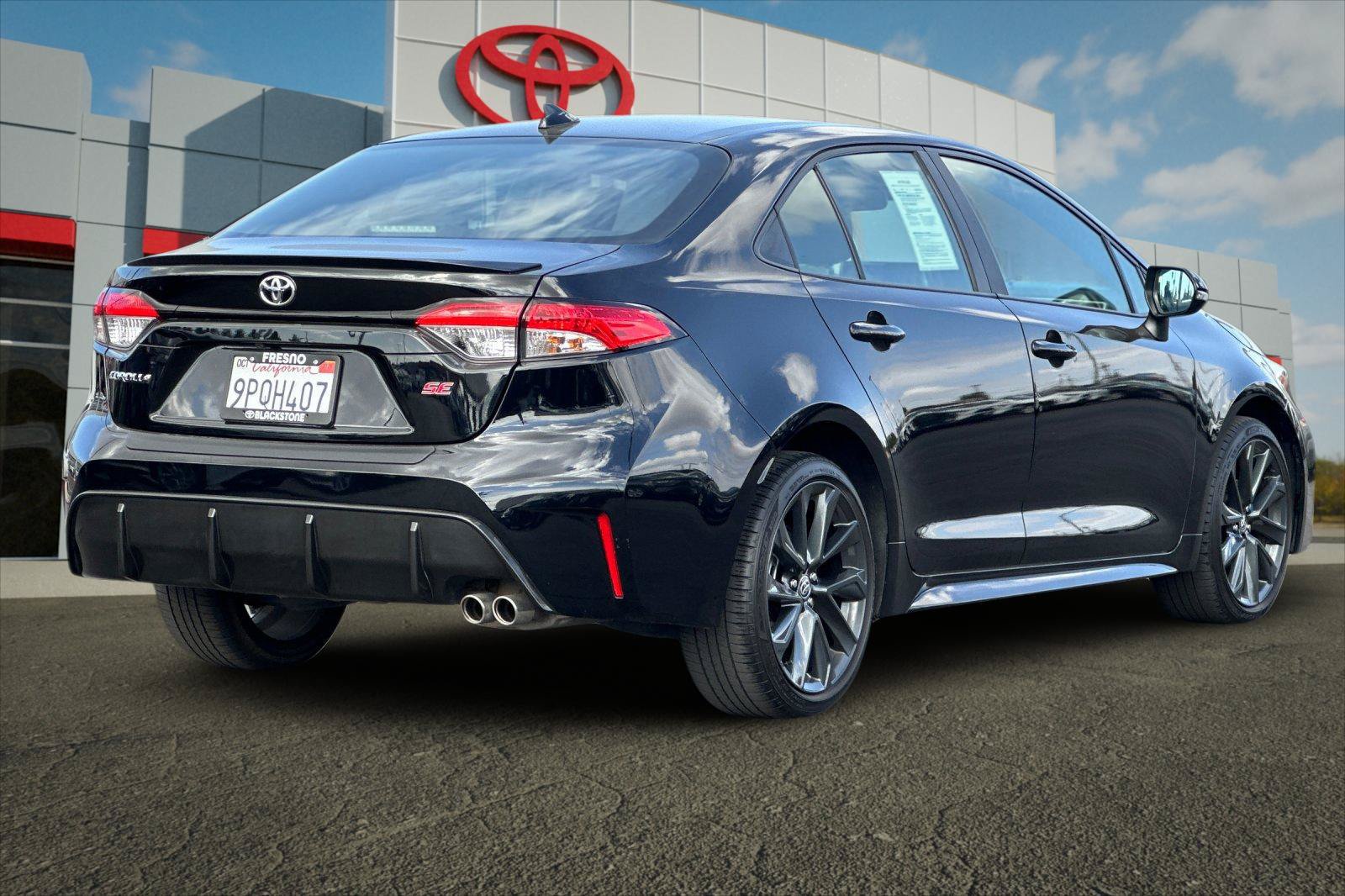 Certified 2024 Toyota Corolla SE FWD image 3