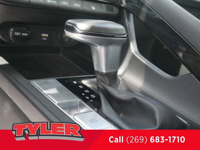 Used 2022 Hyundai Elantra Limited FWD image 32