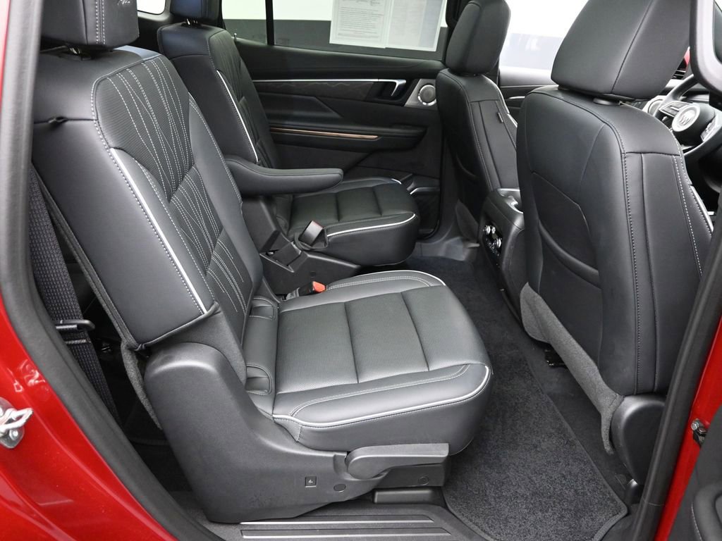 Certified 2025 Buick Enclave Avenir w/ Super Cruise Package image 9