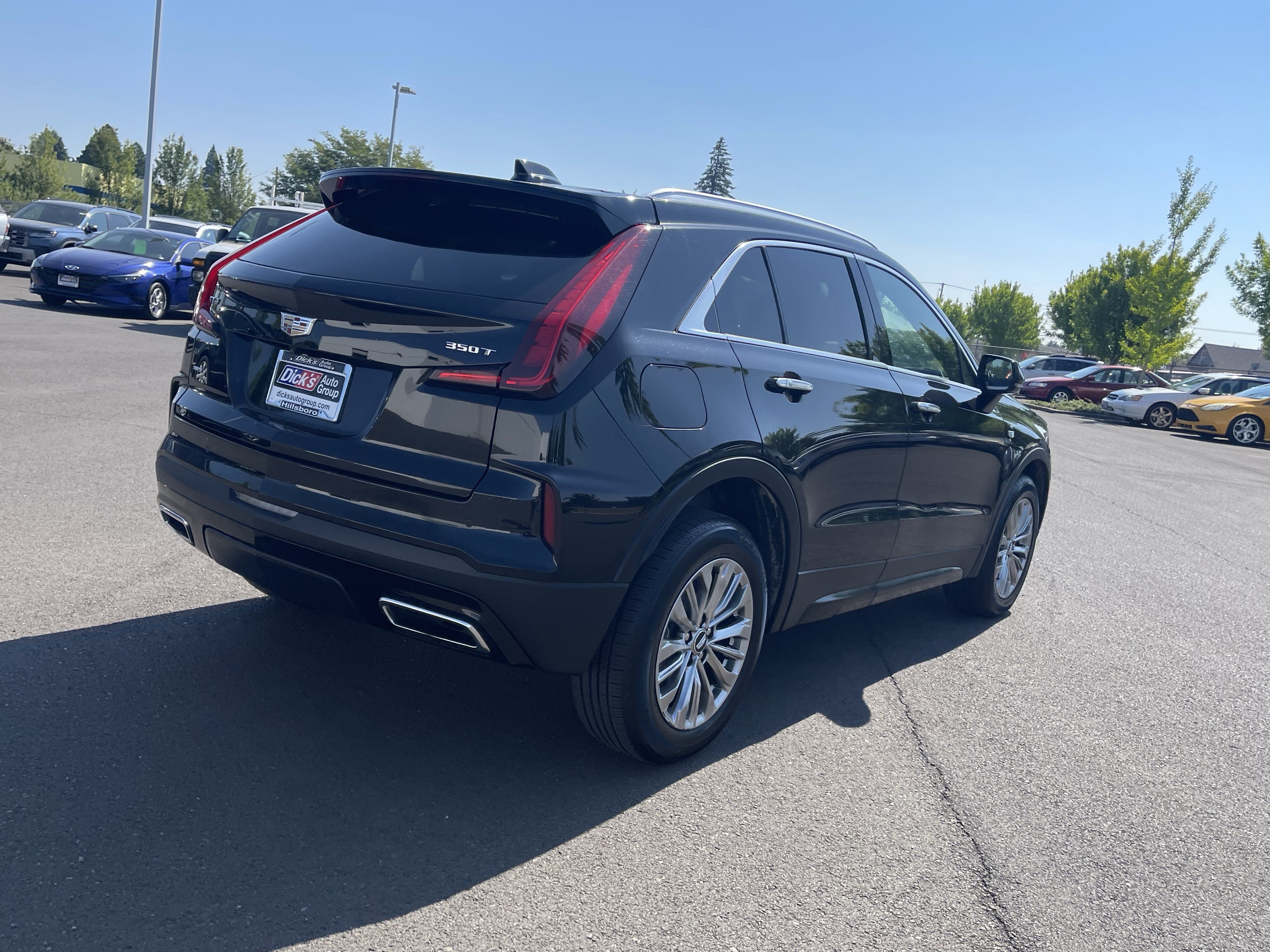 Used 2024 Cadillac XT4 Premium Luxury AWD/4WD image 5