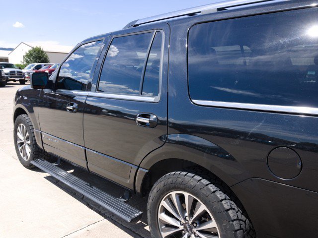 Used 2015 Lincoln Navigator 4WD image 8