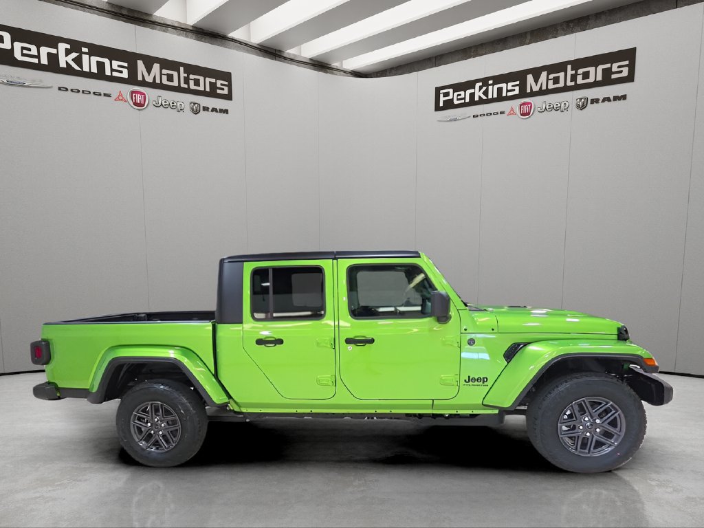 New 2026 Jeep Gladiator Sport AWD/4WD image 7