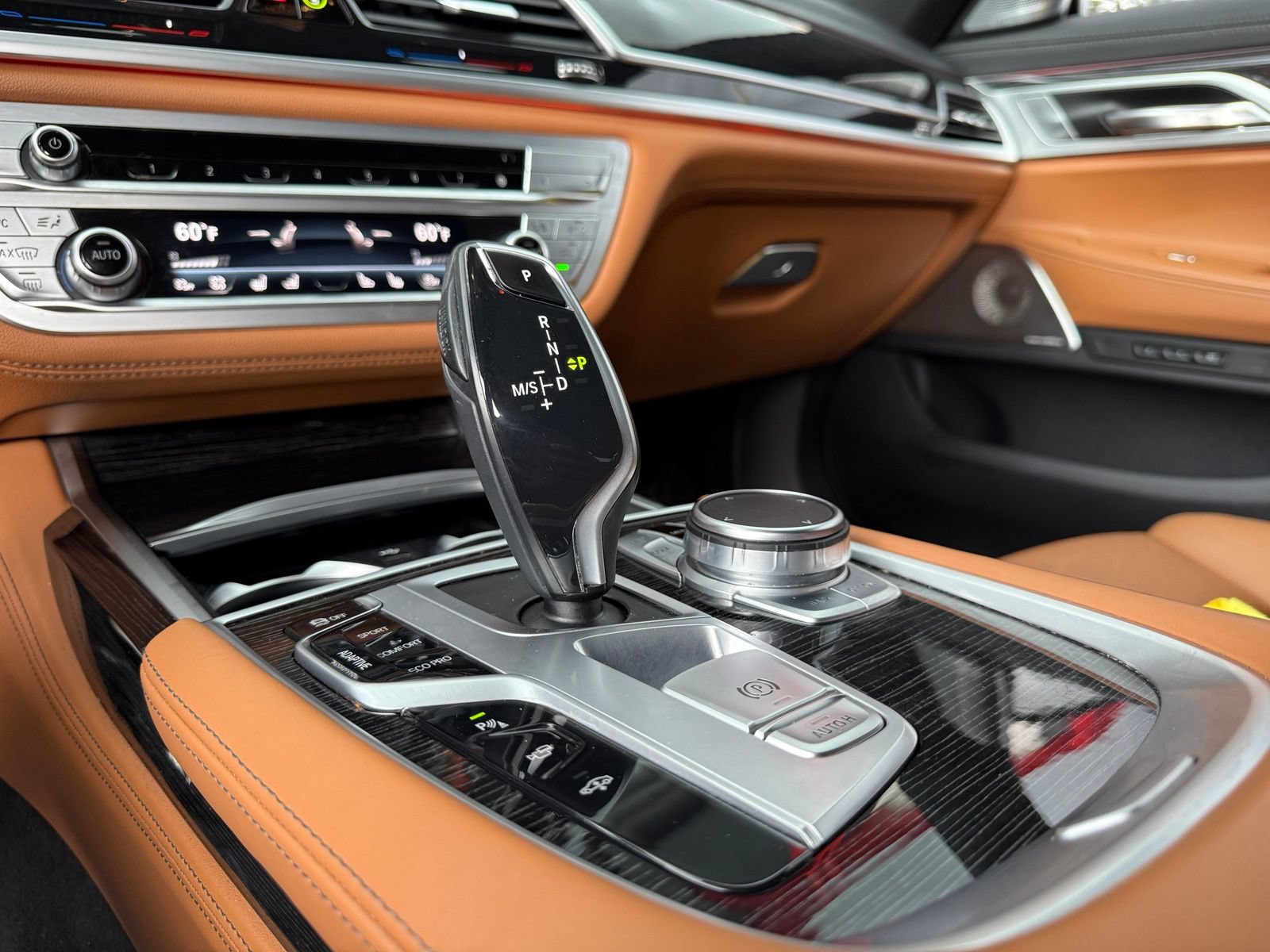 Used 2022 BMW 740i w/ M Sport Package RWD image 51