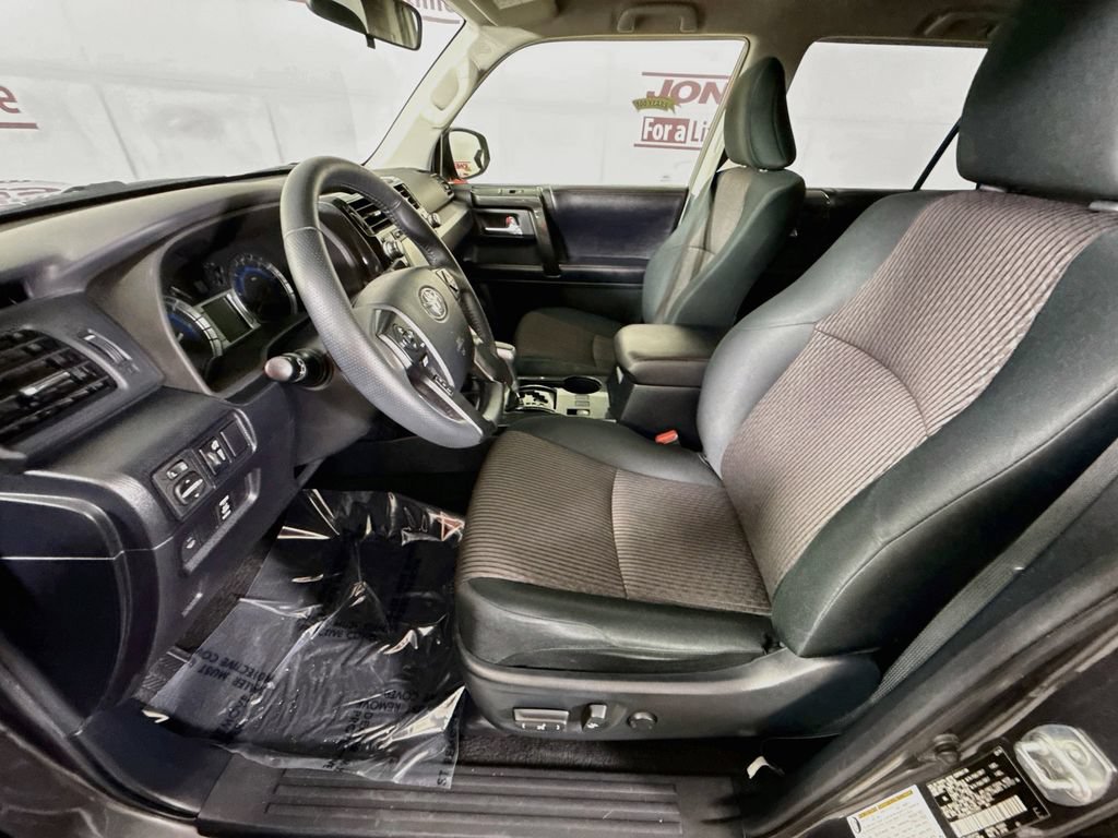 Certified 2019 Toyota 4Runner TRD Off-Road AWD/4WD image 25