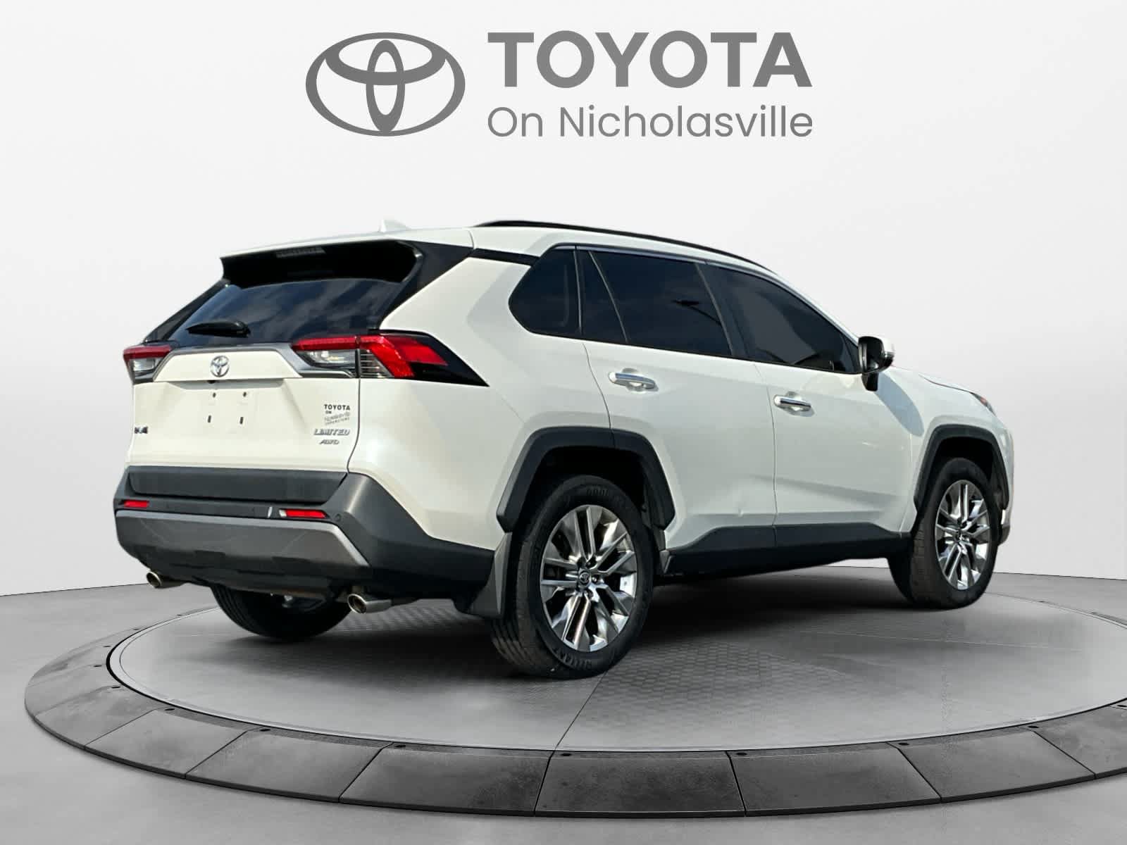 Used 2020 Toyota RAV4 Limited w/ All Weather Liner Package AWD/4WD image 5
