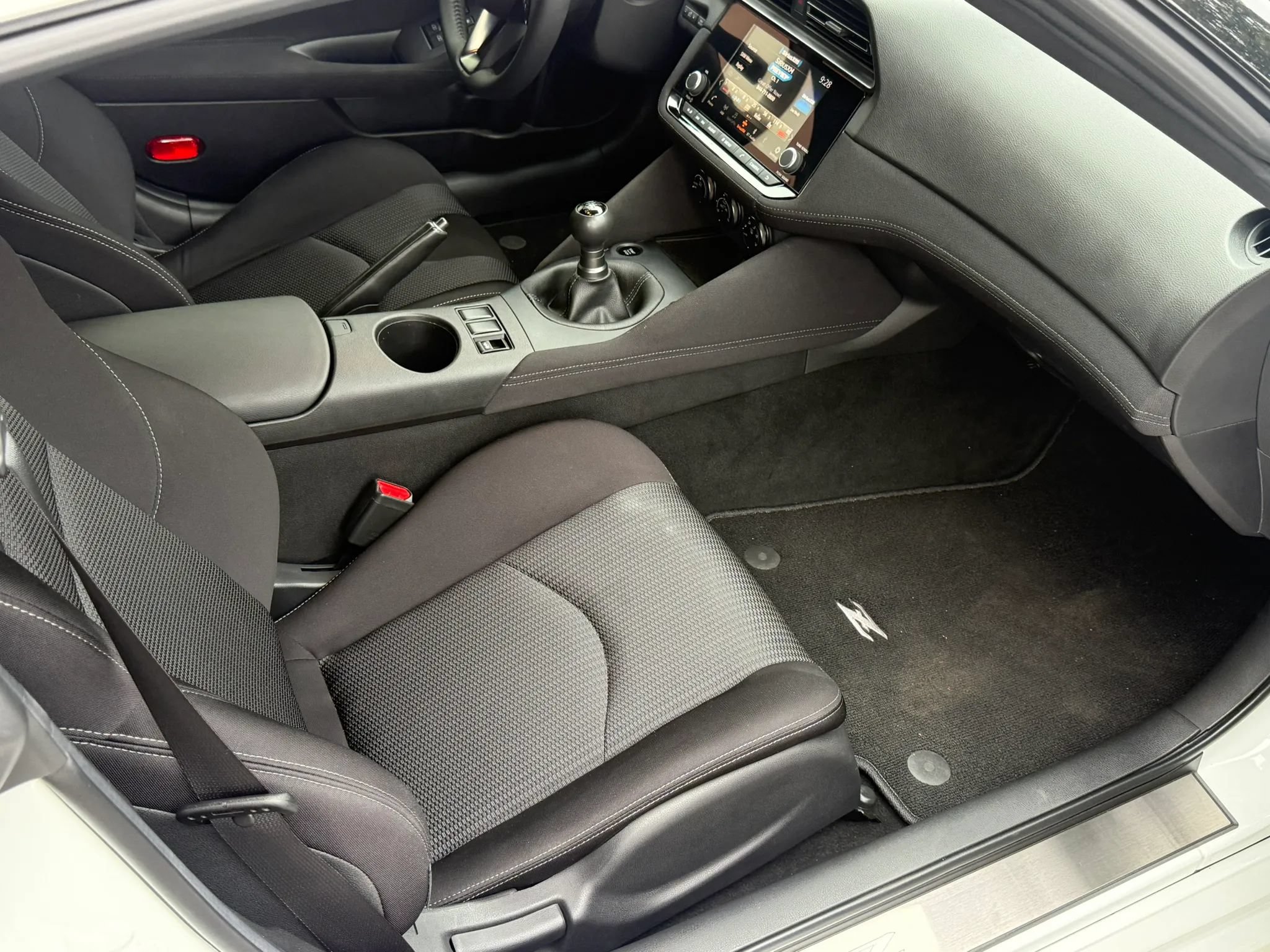 Used 2024 Nissan Z Sport w/ Floor Mat Package RWD image 12