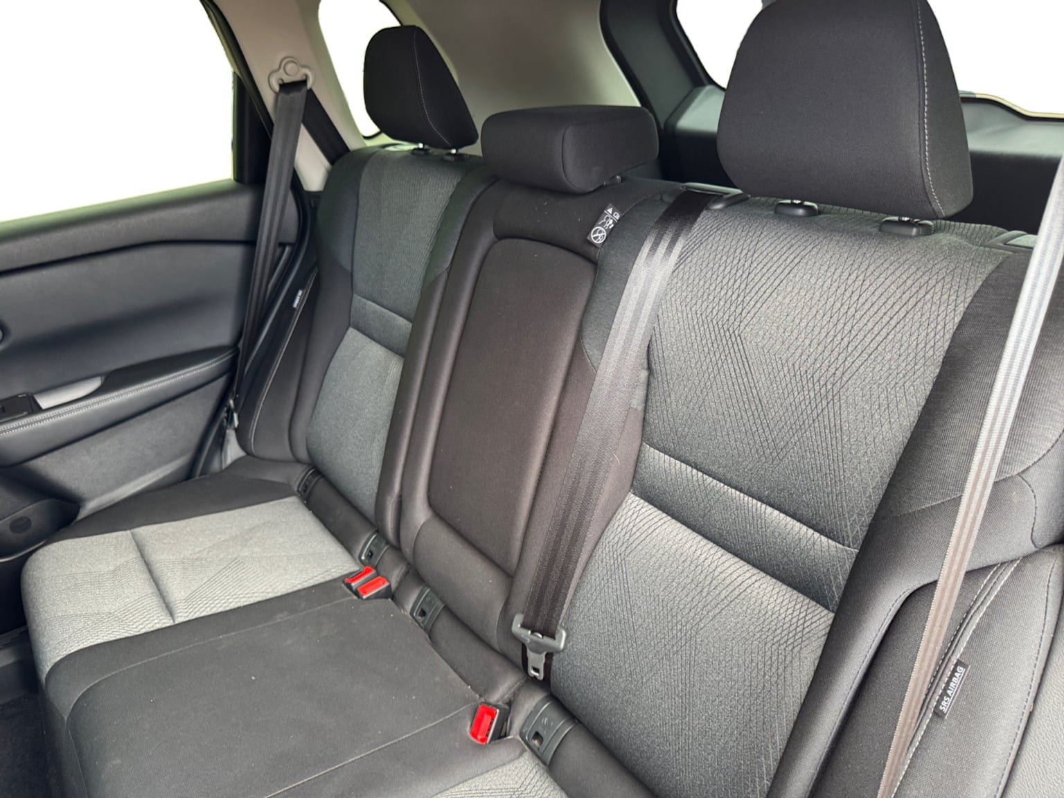 Used 2025 Nissan Rogue SV AWD/4WD image 16