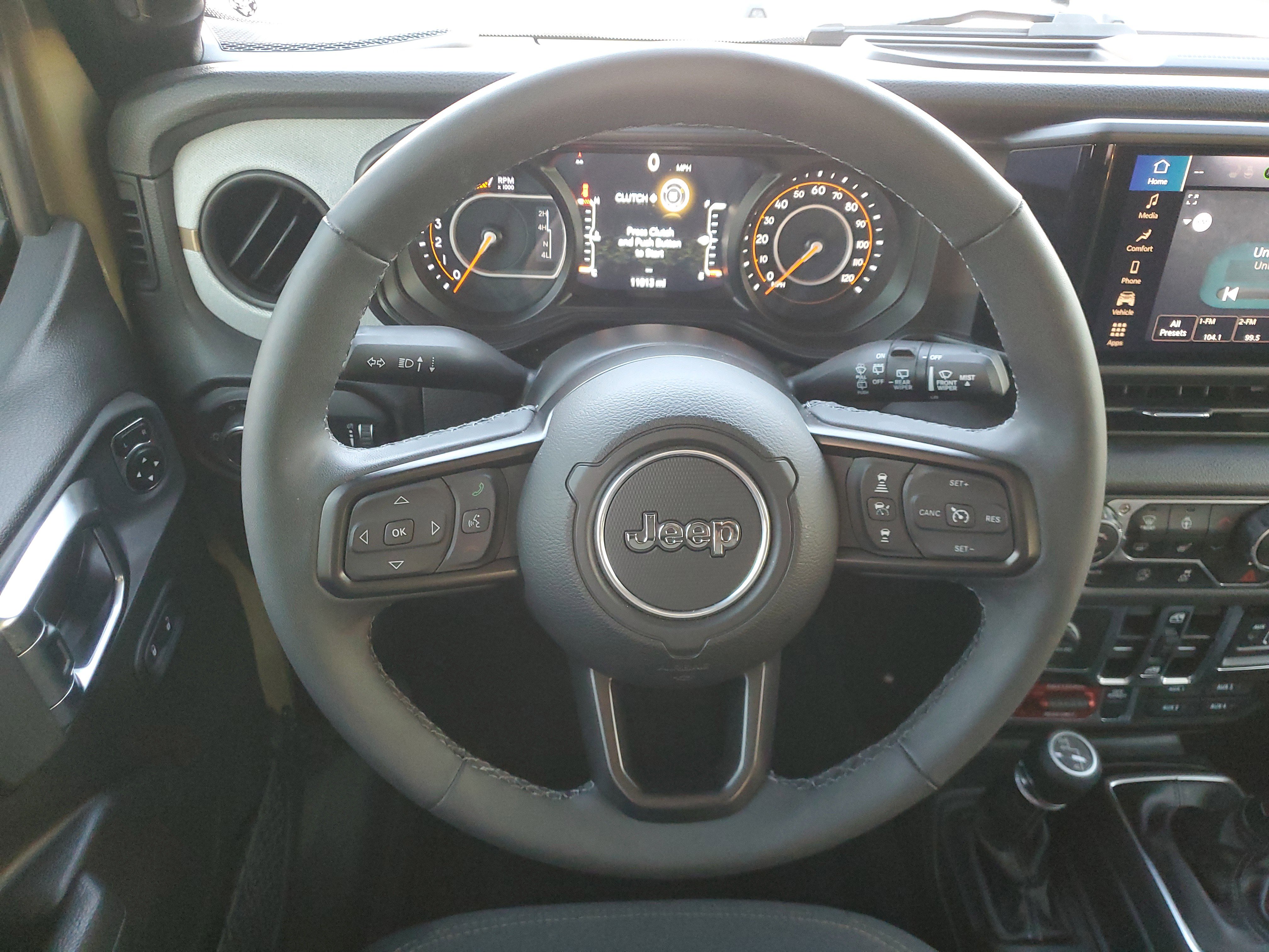 Used 2025 Jeep Wrangler Willys image 17