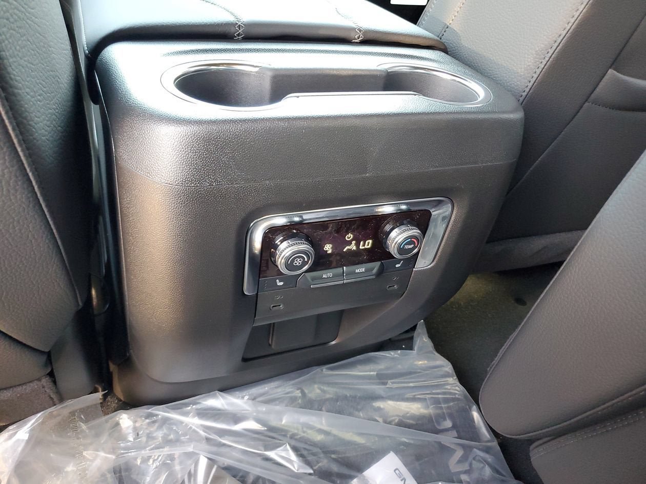New 2026 GMC Yukon XL Denali RWD image 16
