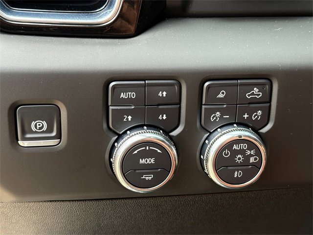 Used 2025 GMC Sierra 3500 Denali Ultimate image 21