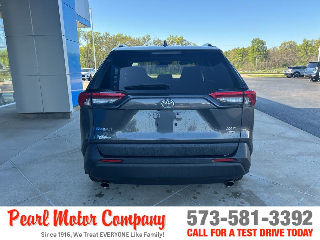 Used 2020 Toyota RAV4 XLE Premium AWD/4WD image 5