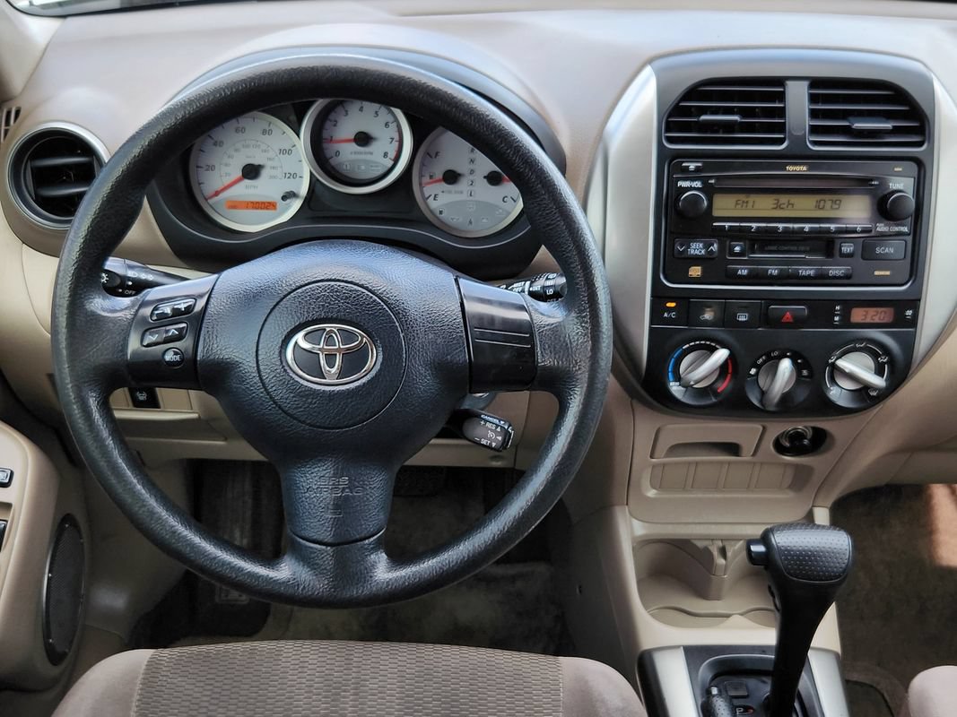 Used 2005 Toyota RAV4 4WD w/ Side Airbag Pkg image 27