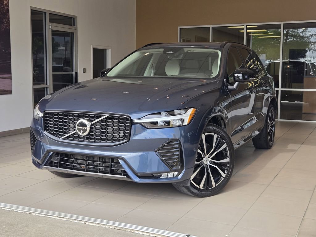 Used 2024 Volvo XC60 B5 Plus AWD/4WD image 1