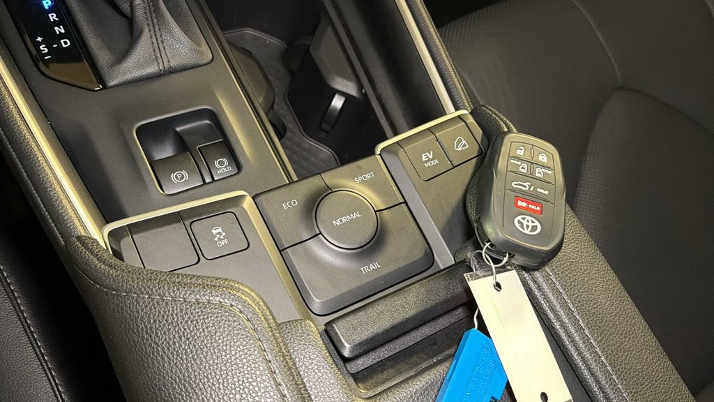 Used 2024 Toyota Grand Highlander AWD Hybrid image 33