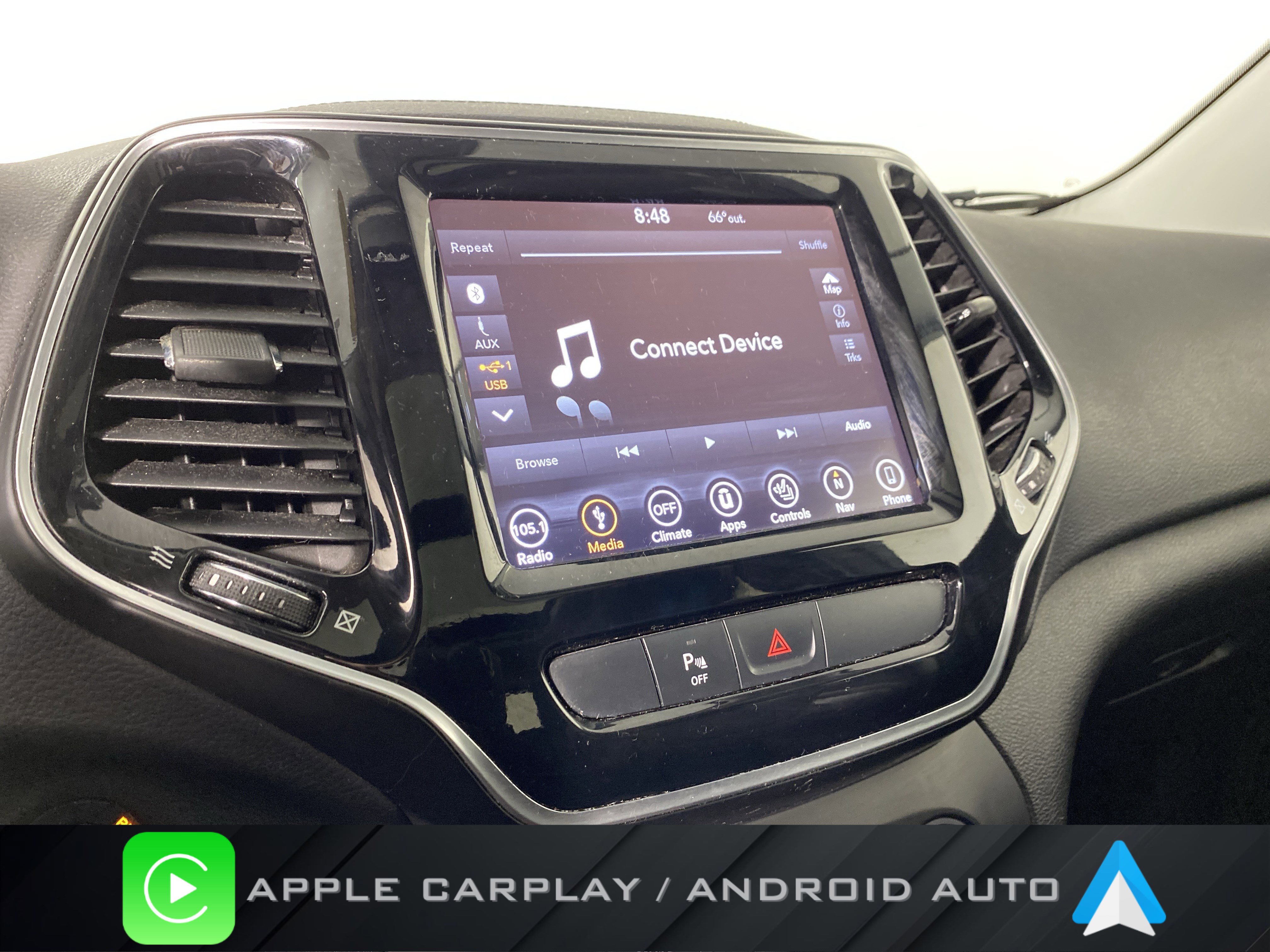 Used 2019 Jeep Cherokee Limited w/ Luxury Group AWD/4WD image 5
