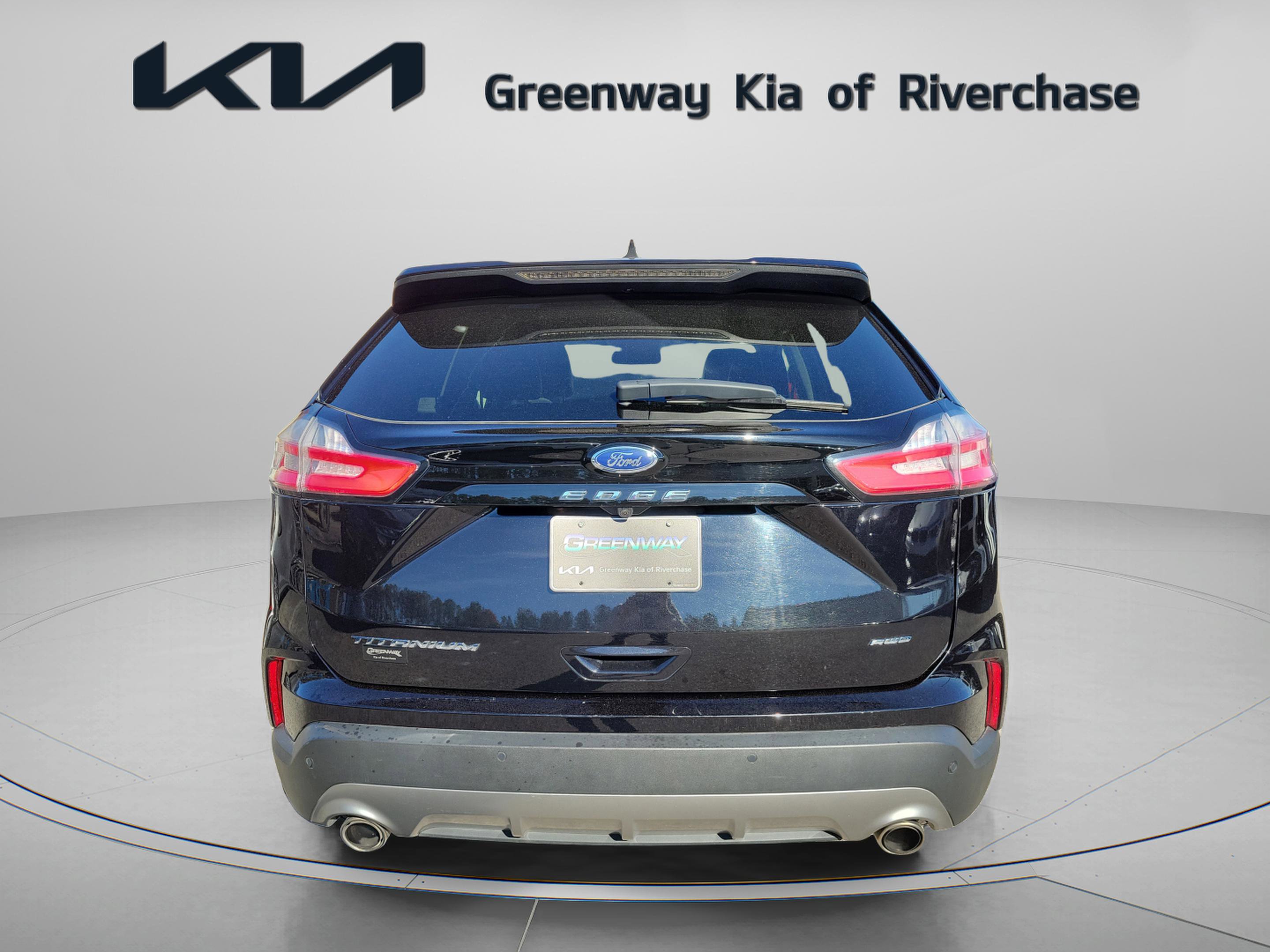 Used 2024 Ford Edge Titanium image 5