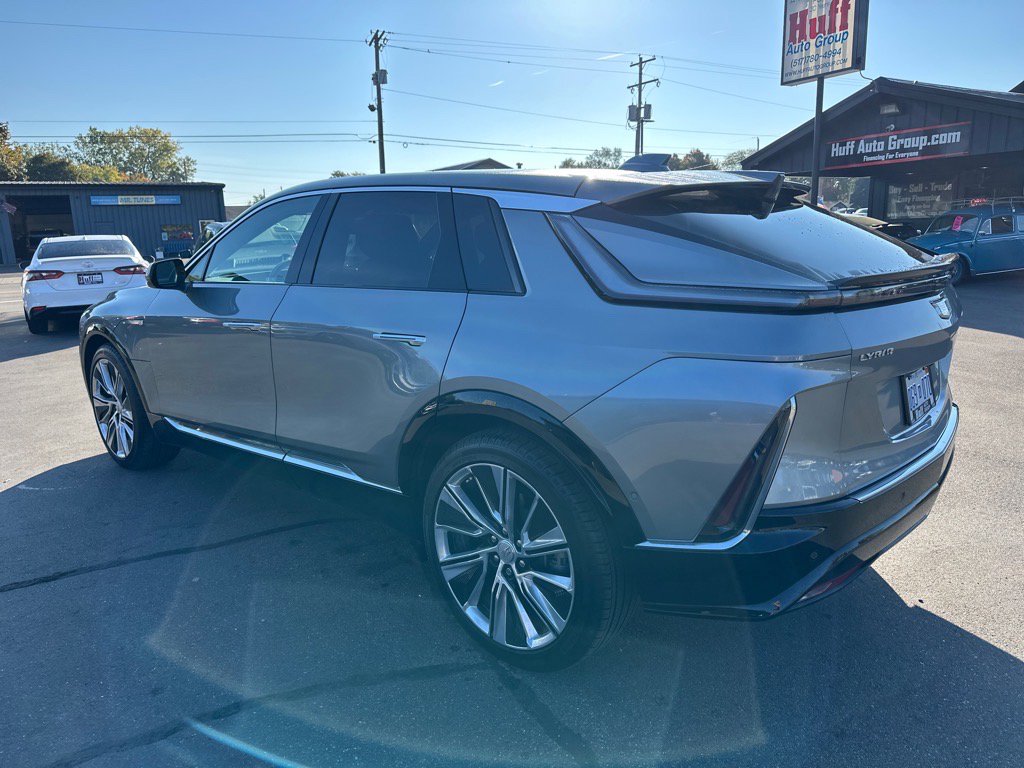 Used 2024 Cadillac Lyriq Luxury image 4