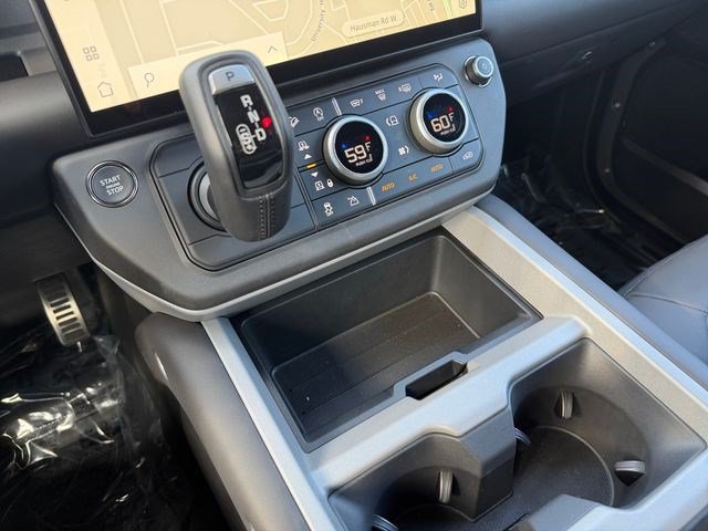 New 2026 Land Rover Defender 110 V8 AWD/4WD image 24