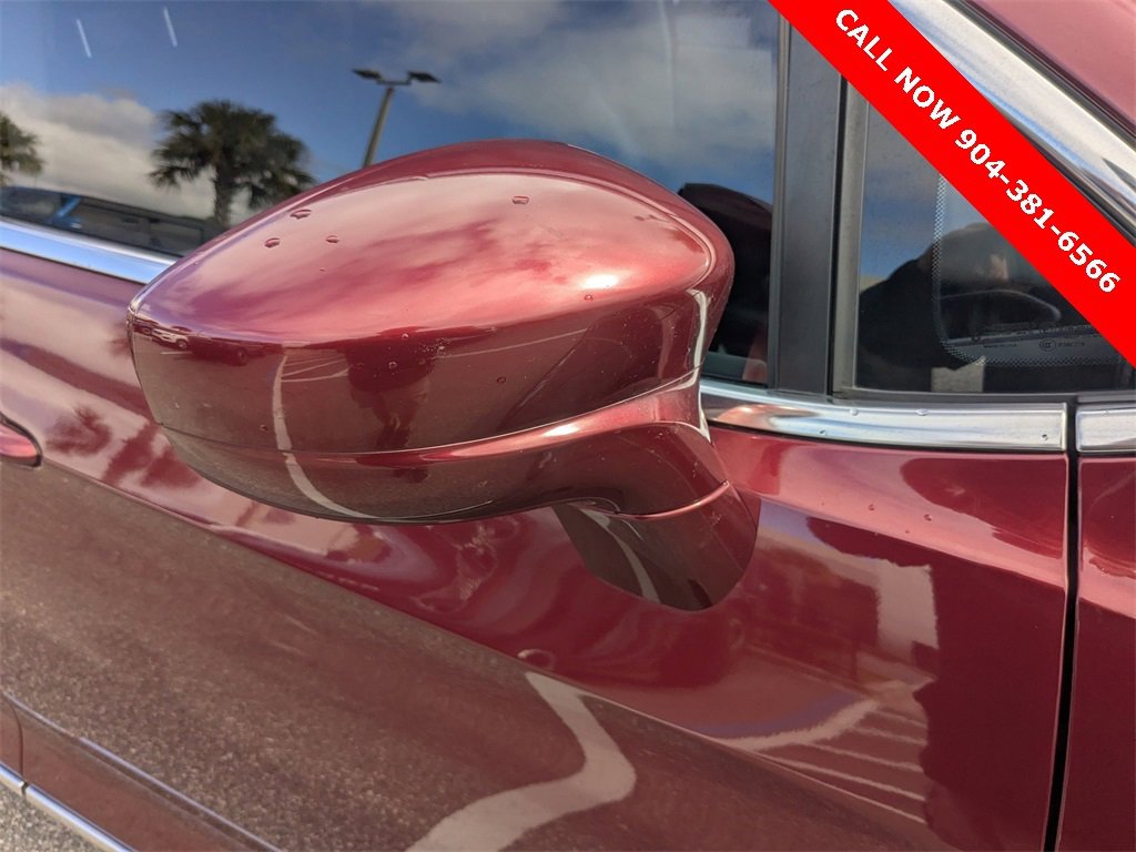 Used 2020 Chrysler Pacifica Touring-L image 12