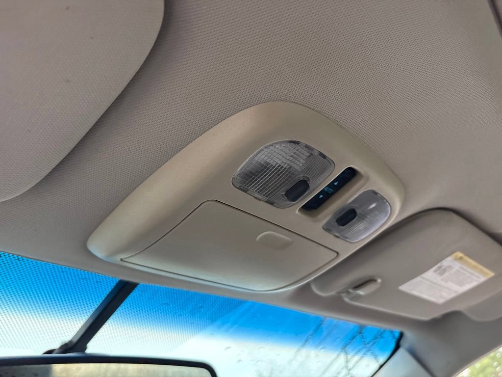 Used 2010 Ford Fusion Sport FWD image 25