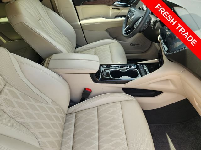 Used 2022 Buick Envision Avenir w/ Technology Package II FWD image 13