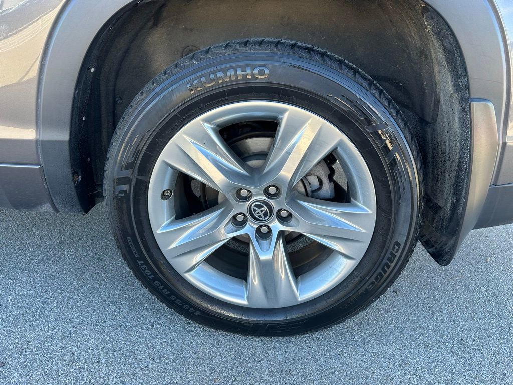 Used 2017 Toyota Highlander Limited image 8
