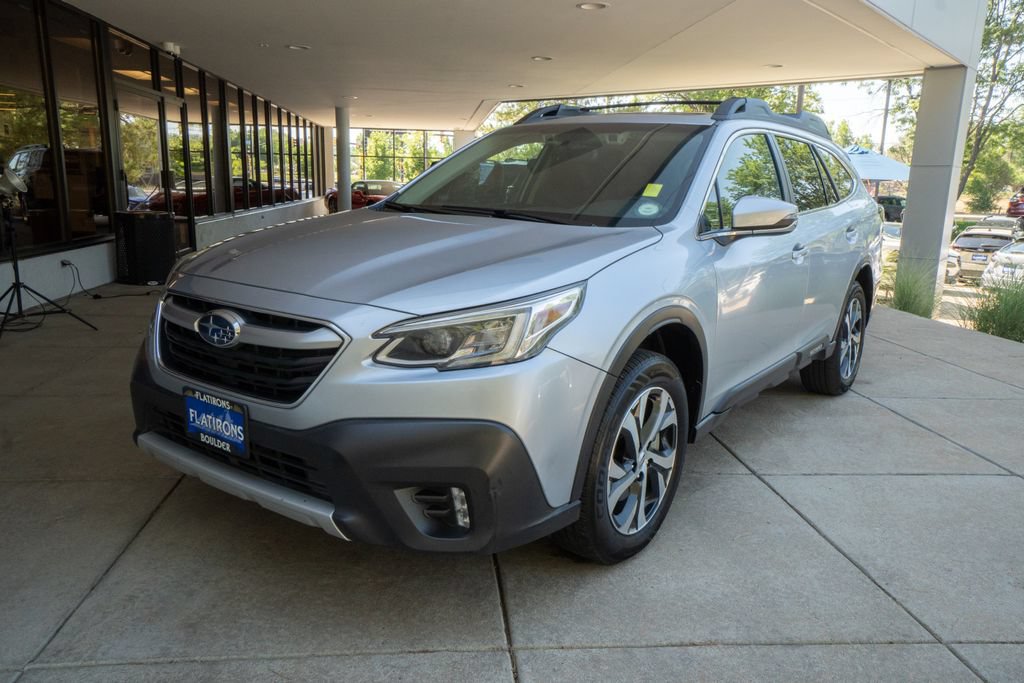 Used 2022 Subaru Outback Limited XT AWD/4WD image 3