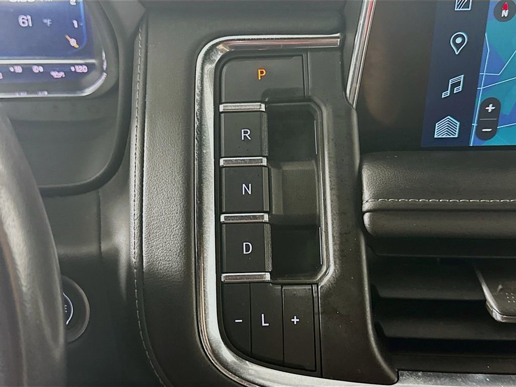 Used 2023 Chevrolet Suburban LT image 16