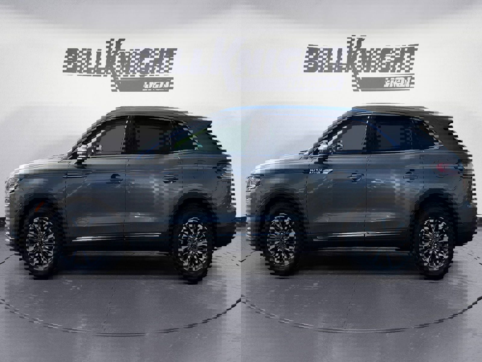 Certified 2023 Lincoln Nautilus Reserve w/ Luxury Package image 2