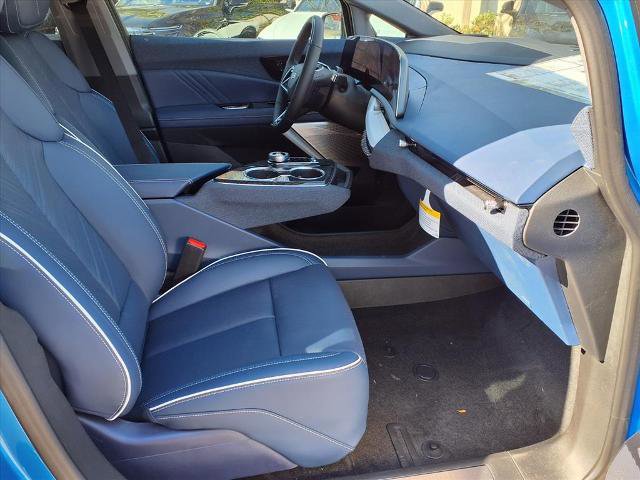 New 2026 Cadillac Optiq Luxury 2 RWD image 9