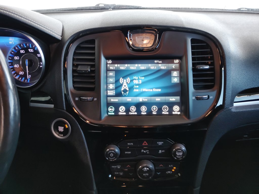 Used 2021 Chrysler 300 S RWD image 32