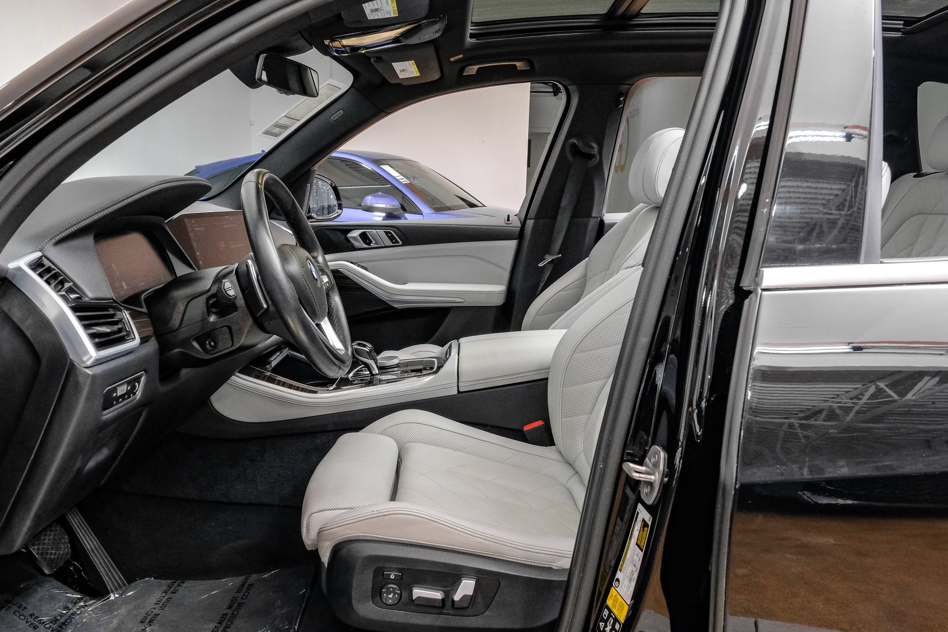 Used 2023 BMW X5 xDrive40i AWD/4WD image 4