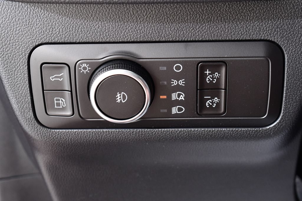 New 2025 Ford Escape SE w/ PHEV Premium Package FWD image 31