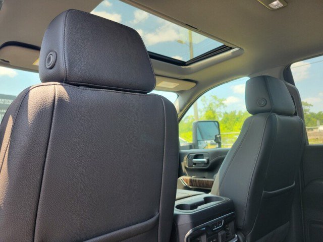 Used 2021 GMC Sierra 2500 Denali w/ Denali Black Diamond Edition AWD/4WD image 25