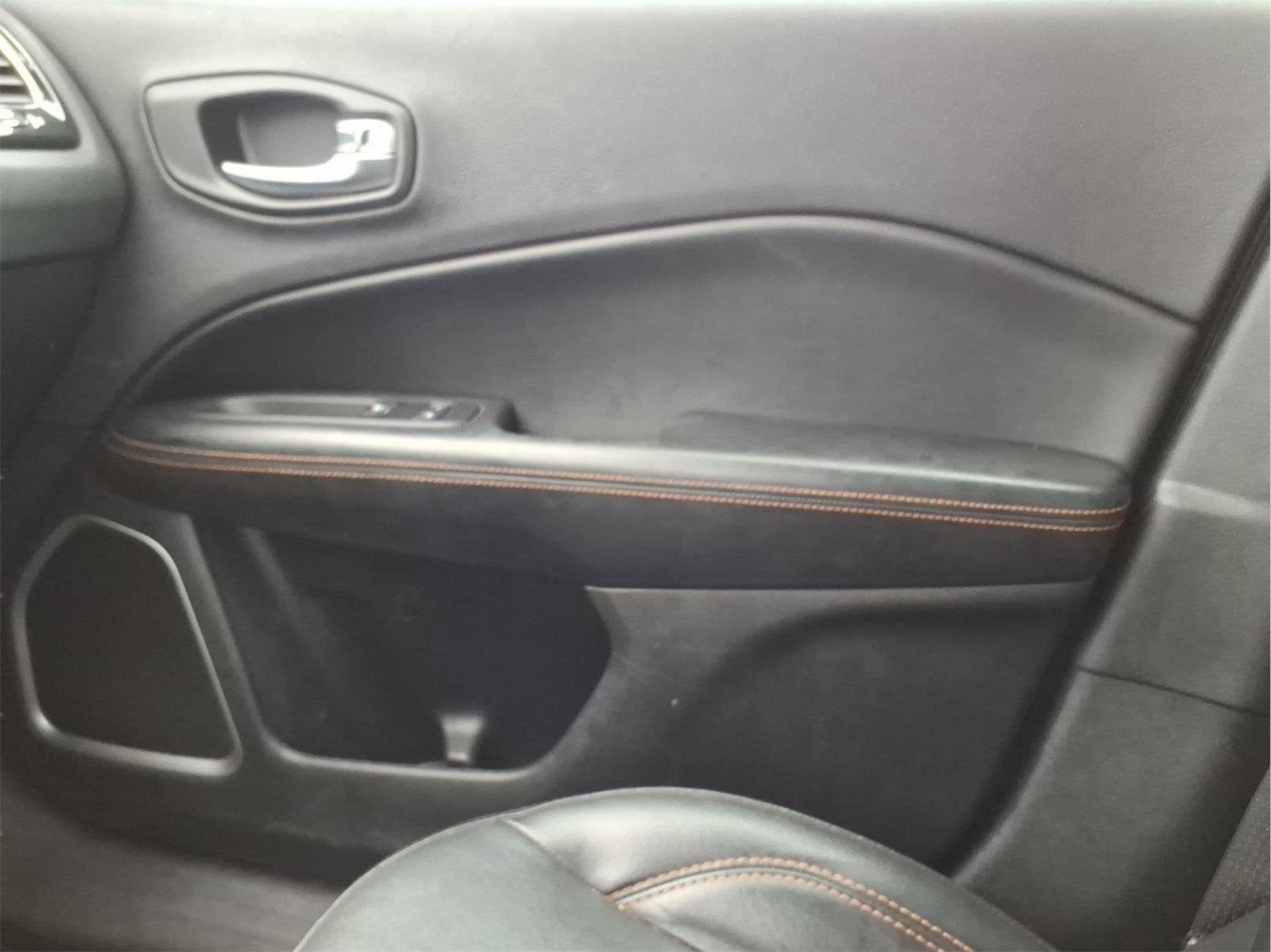 Used 2018 Jeep Compass Limited image 27