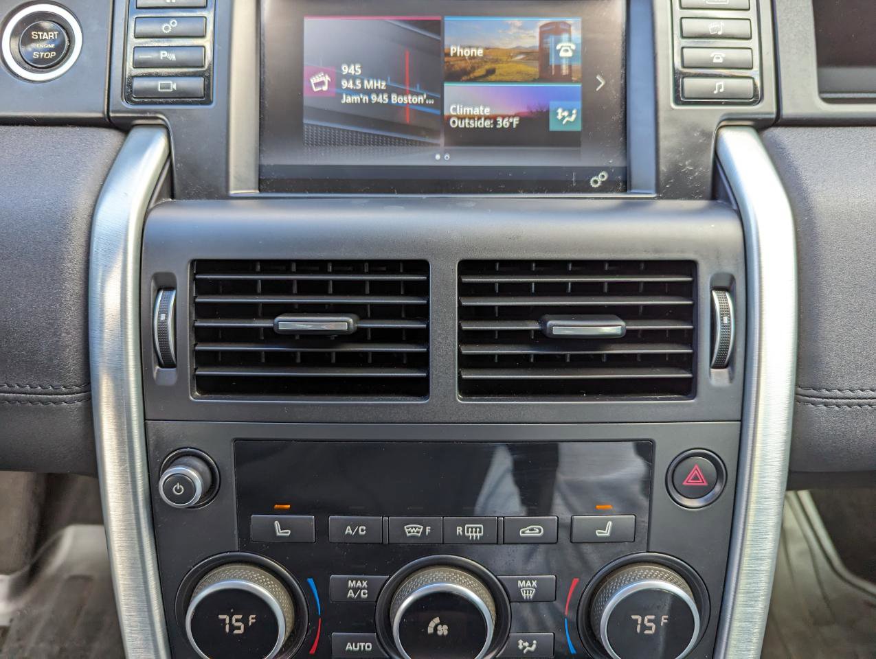 Used 2017 Land Rover Discovery Sport HSE image 22