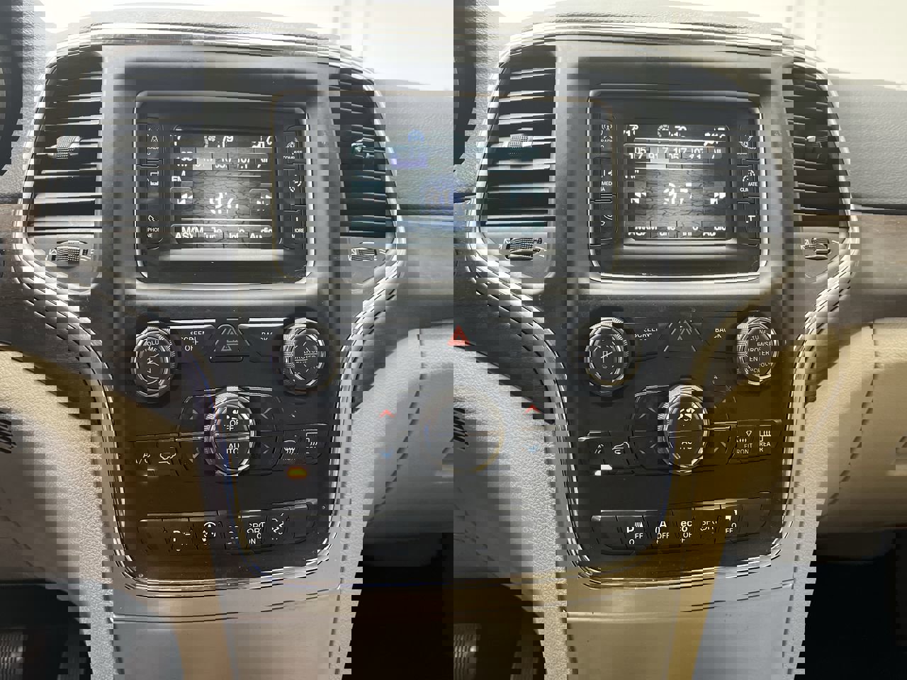 Used 2016 Jeep Grand Cherokee Laredo w/ Quick Order Package 23E image 16