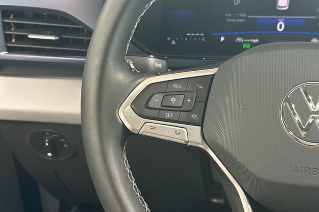 Certified 2023 Volkswagen Taos SE w/ Panoramic Sunroof Package FWD image 30