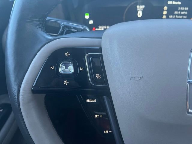 Used 2022 Lincoln Corsair Reserve w/ Equipment Group 201A image 17