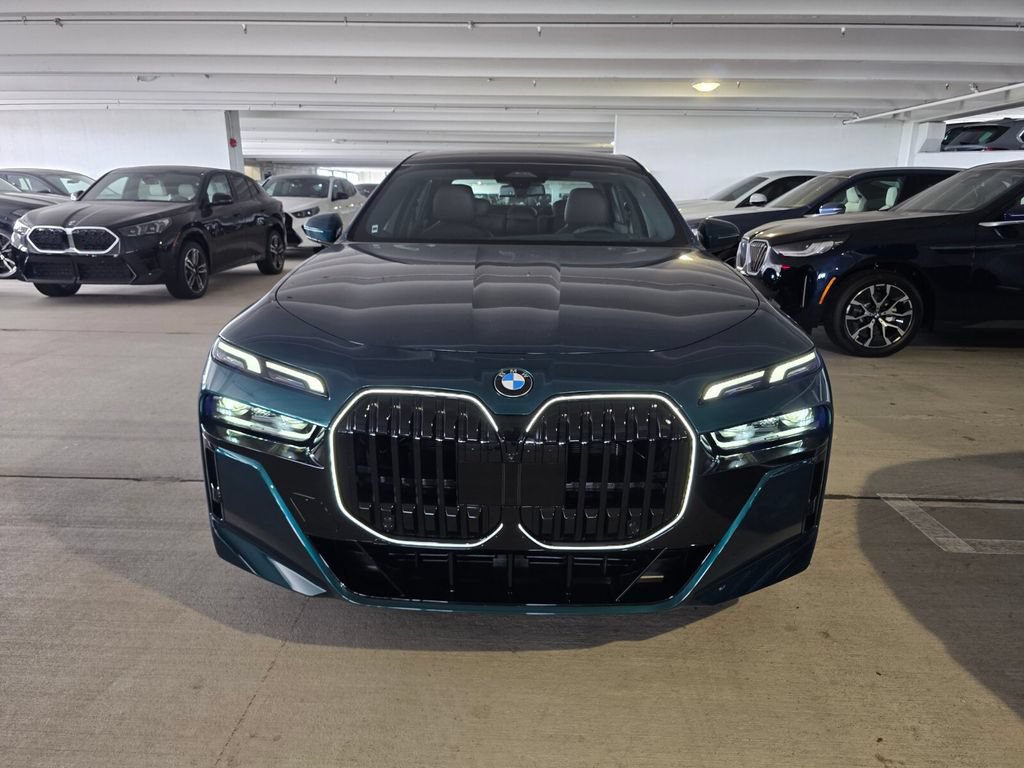 New 2026 BMW 760i xDrive w/ Premium Package AWD/4WD image 2
