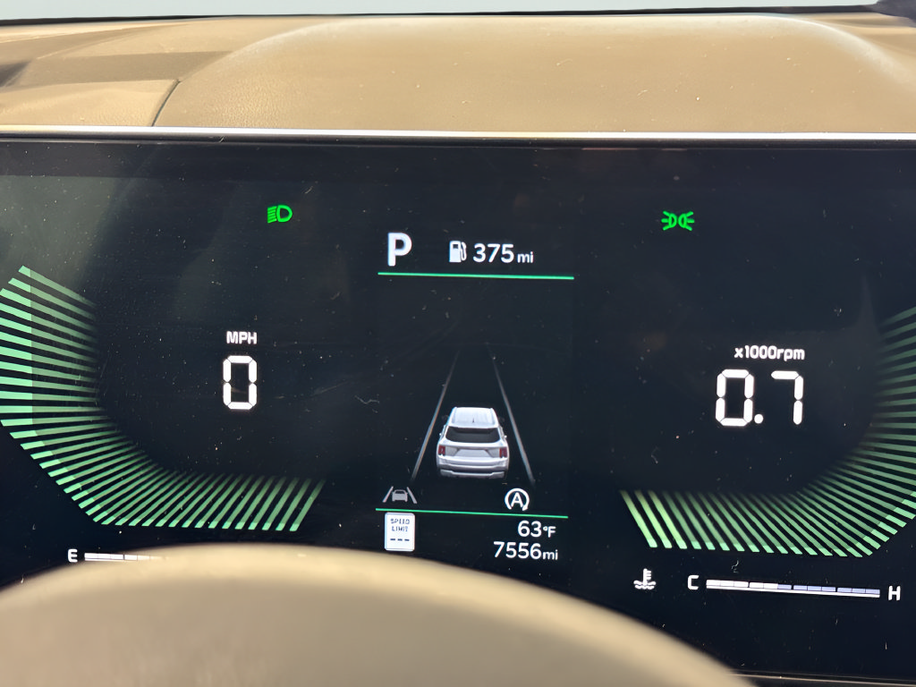 Certified 2025 Kia Sorento S AWD/4WD image 9