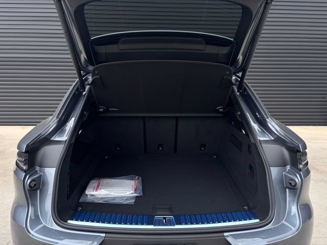 New 2026 Porsche Cayenne Coupe AWD/4WD image 29