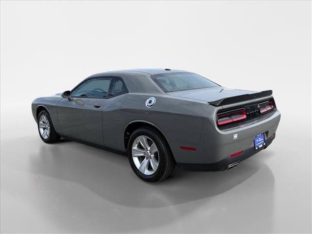 Used 2023 Dodge Challenger SXT image 4