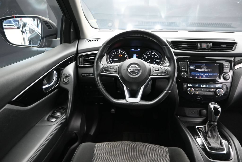 Used 2022 Nissan Rogue Sport SV FWD image 30