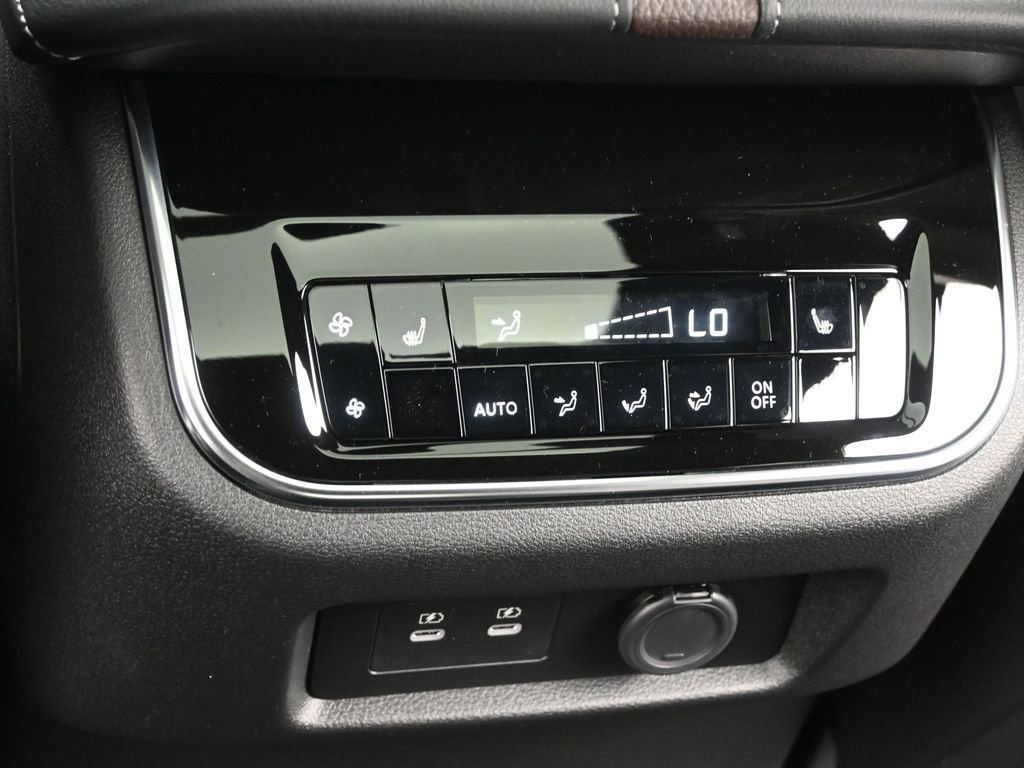 New 2026 Nissan Armada Platinum Reserve image 15