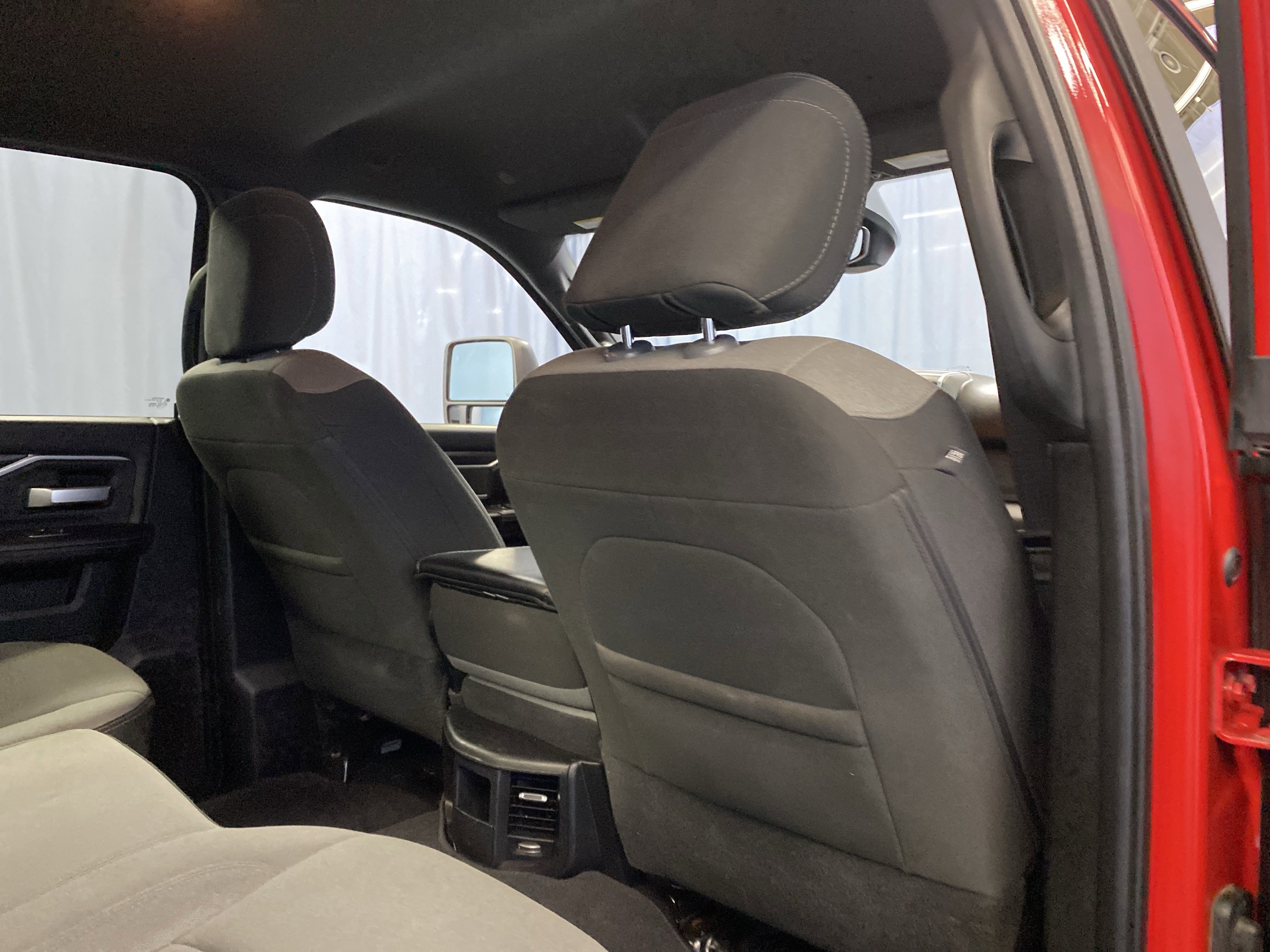 Certified 2024 RAM 3500 Big Horn image 32