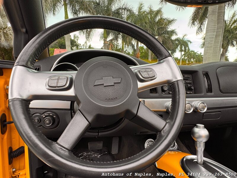 Used 2005 Chevrolet SSR w/ Preferred Equipment Group RWD image 33