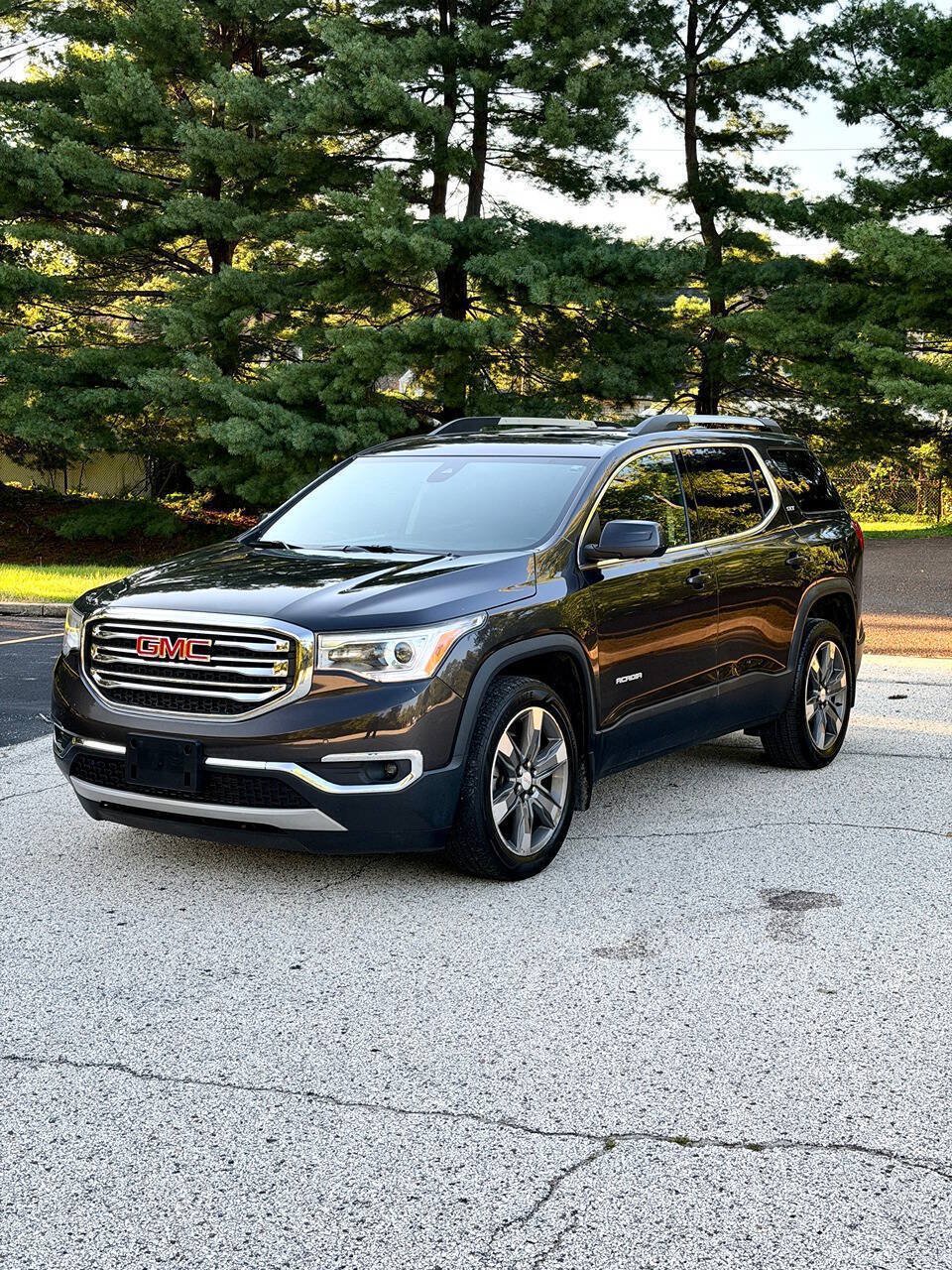 Used 2017 GMC Acadia SLT w/ LPO, Floor Liner Package AWD/4WD image 4