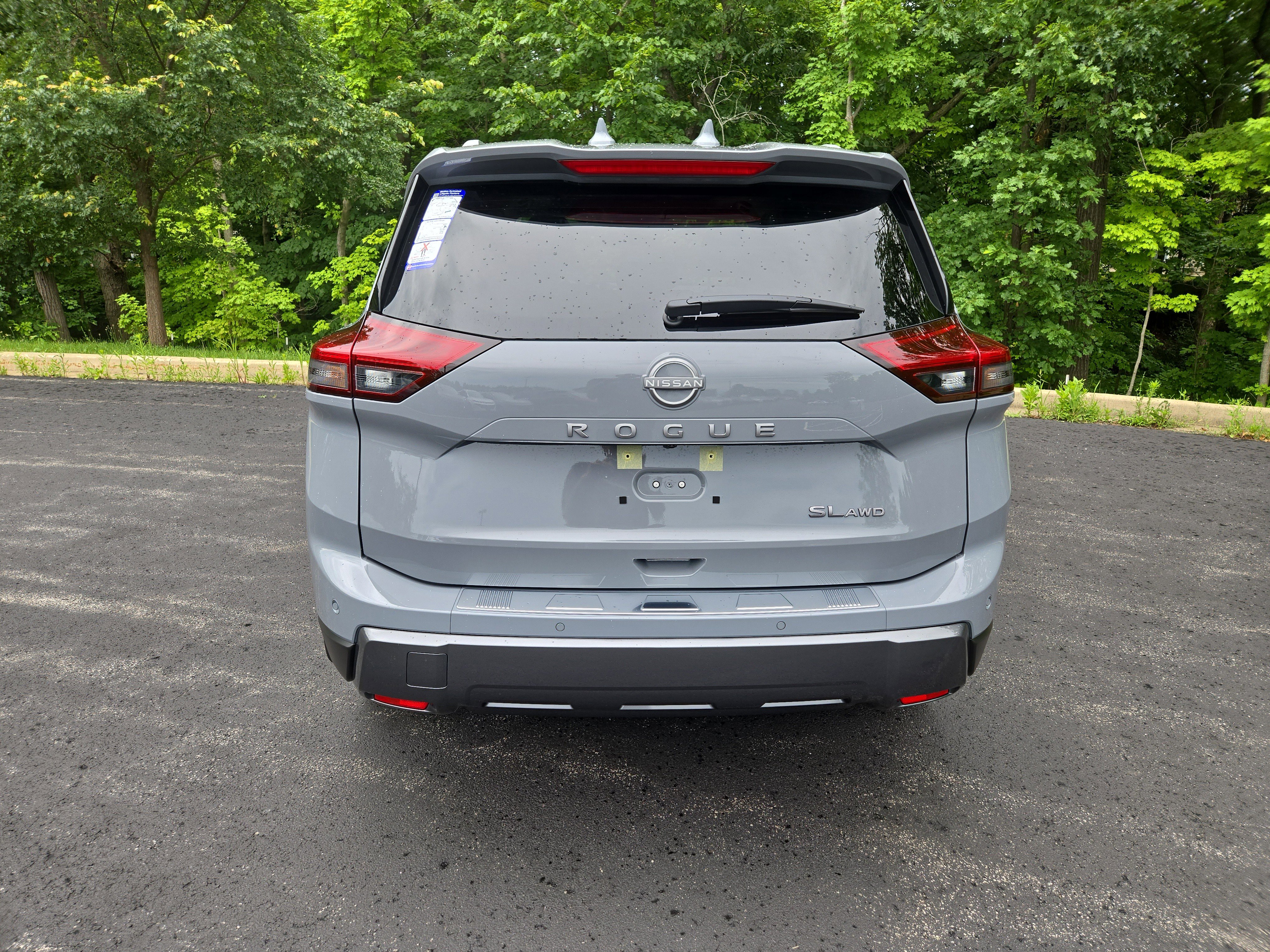 New 2025 Nissan Rogue SL w/ Tech Package image 8