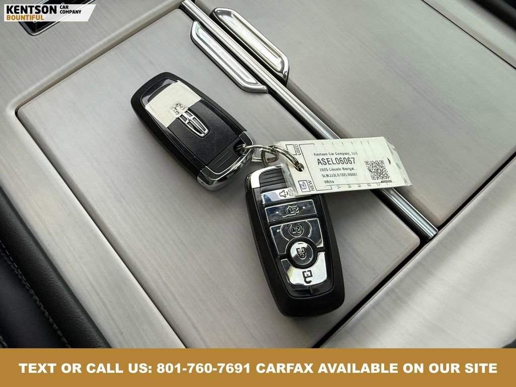 Used 2025 Lincoln Navigator L Reserve image 47